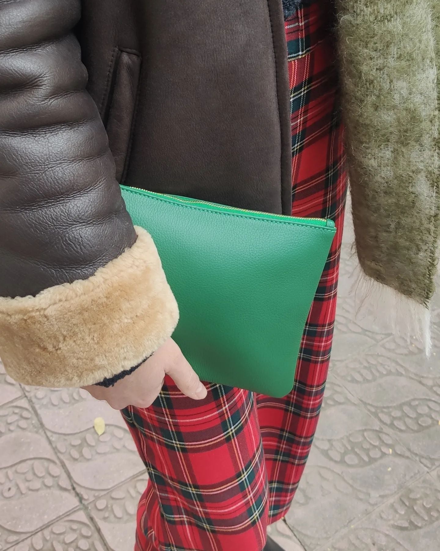 bolso mano verde